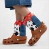 Botki i kozaki Jessie z filmu „Toy Story” Disneya i Pixara