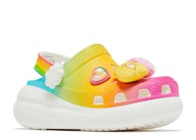 Care Bears x Wmns Crush Clog „Rainbow”