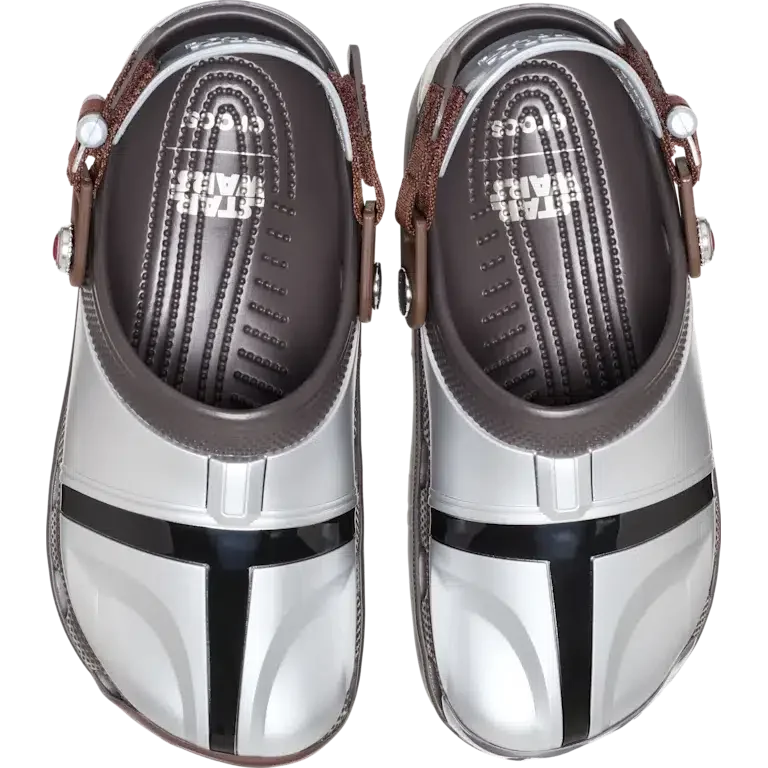 Classic Clog „Mandalorian” z serii „Gwiezdne Wojny™” Classic Clog „Mandalorian” z serii „Gwiezdne Wojny™”