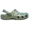 Classic Clog z geometrycznym wzorem w opalizujących kolorach „Green”