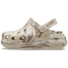 Classic Crush Clog z marmurkowym wzorem „Bone Multi”