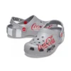 Coca-Cola x Crocs Crossover Light X – płaskie, sportowe, unisexowe sandały na co dzień w kolorze szarym