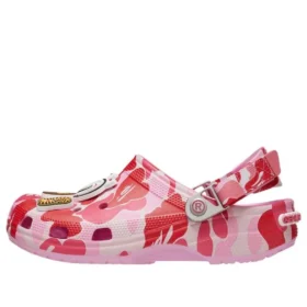 Crocs x A Bathing Ape – chodaki „Carnation”