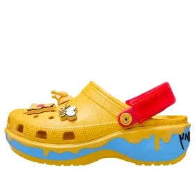 Crocs x Disney Winnie the Pooh Classic Platform Clog „Yellow Red”