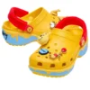 Crocs x Disney Winnie the Pooh Classic Platform Clog „Yellow Red”