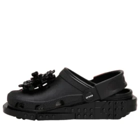 Crocs x LEGO Classic Clog „Midnight Garden”
