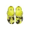Crocs x MCM – chodaki z nadrukiem kamuflażu „Neon Yellow”