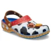 Crocs x Toy Story Classic Clog „Woody”
