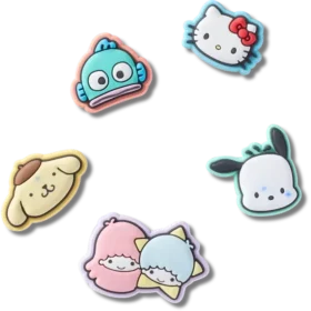 „Hello Kitty® i przyjaciele – zestaw 5 przypinek do butów Jibbitz” „Hello Kitty® i przyjaciele – zestaw 5 przypinek do butów Jibbitz”