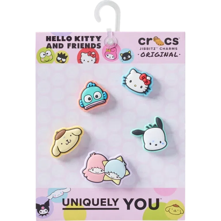 „Hello Kitty® i przyjaciele – zestaw 5 przypinek do butów Jibbitz” „Hello Kitty® i przyjaciele – zestaw 5 przypinek do butów Jibbitz”