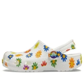Klasyczne chodaki z sezonowym nadrukiem „White Multi”