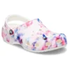Klasyczne Classic Clog z nadrukiem Tie-Dye „Garnet & Multi”