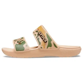 Klasyczne Crocs z nadrukiem w kamuflażu „Tan Green”