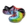 Klasyczne kapcie sportowe Crocs Tie-Dye Stay Warm Cozy, unisex, fioletowo-czerwone