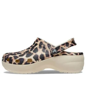 Klasyczne klapki na platformie „Leopard”