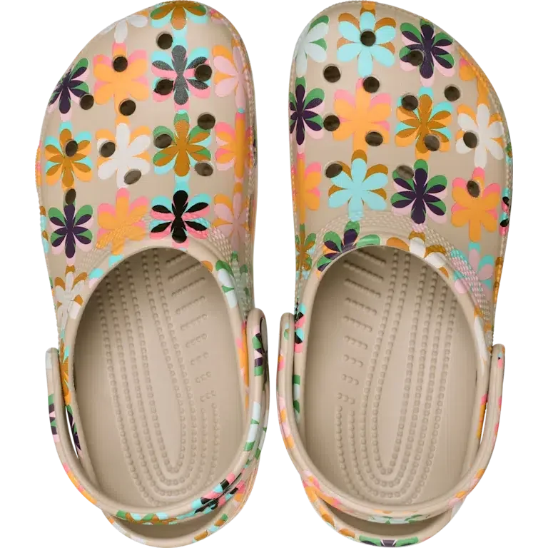 Klasyczne letnie chodaki w stylu retro Klasyczne letnie chodaki w stylu retro