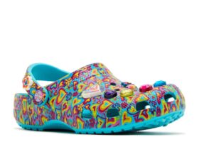 Lisa Frank x Classic Clog Kids „Digital Aqua Multi Hearts”