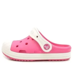 Małe sportowe sandały Crocs Outdoor na płaskim obcasie w kolorze różowym