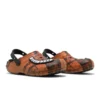 Pleasures x Dylan Clog „Orange Camo”