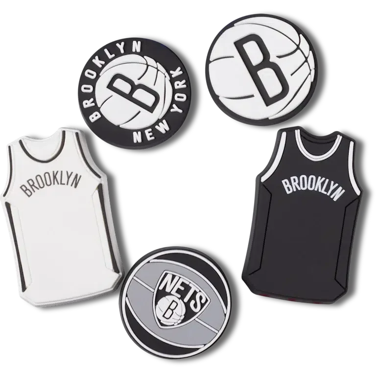 Przypinki Jibbitz™ NBA Brooklyn Nets – zestaw 5 sztuk Przypinki Jibbitz™ NBA Brooklyn Nets – zestaw 5 sztuk
