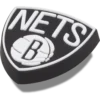 Przypinki Jibbitz™ z motywem drużyny NBA Brooklyn Nets Przypinki Jibbitz™ z motywem drużyny NBA Brooklyn Nets