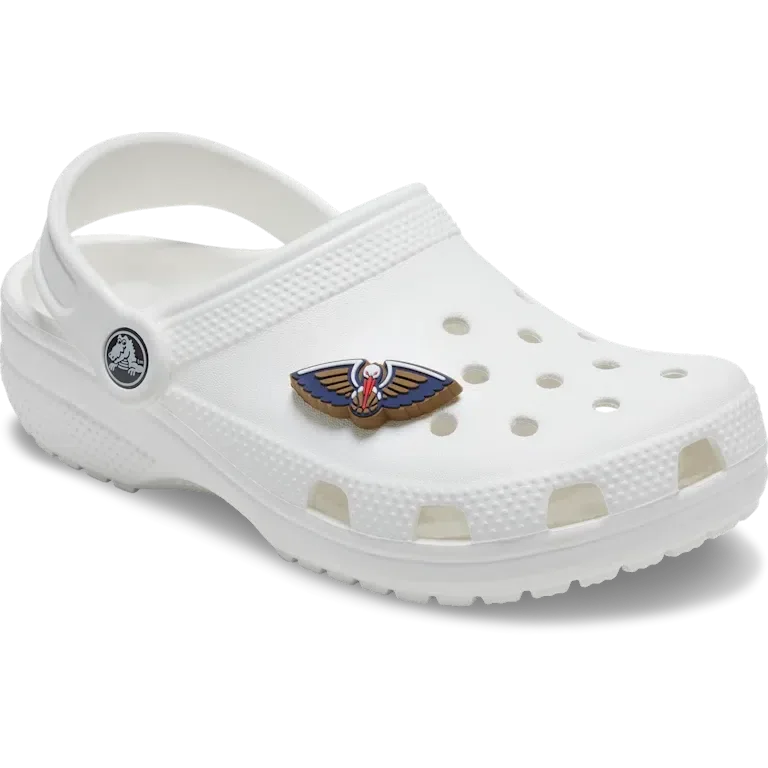 Przypinki Jibbitz™ z motywem drużyny NBA New Orleans Pelicans Przypinki Jibbitz™ z motywem drużyny NBA New Orleans Pelicans