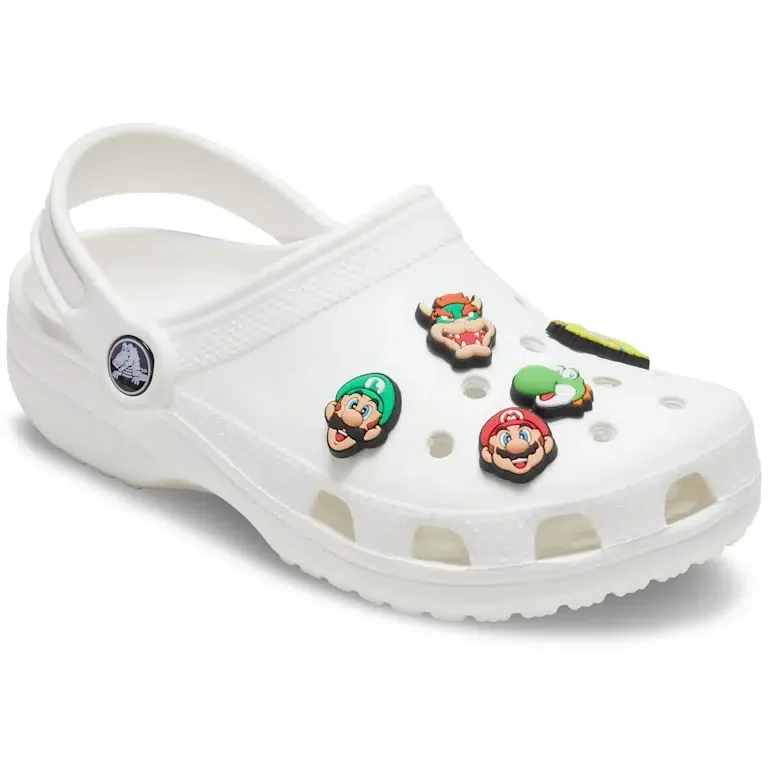 Zestaw 5 przypinek do butów Jibbitz™ z motywem Super Mario™ Zestaw 5 przypinek do butów Jibbitz™ z motywem Super Mario™