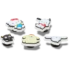 Zestaw 5 przypinek Jibbitz™ z motywem HK Friends Zestaw 5 przypinek Jibbitz™ z motywem HK Friends